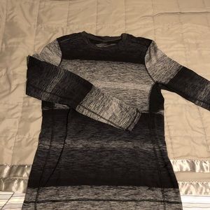 Black/Grey Heathered Lululemon Sweater